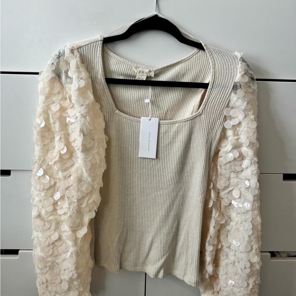 Chic Cream Blouse with Sequin Sleeves